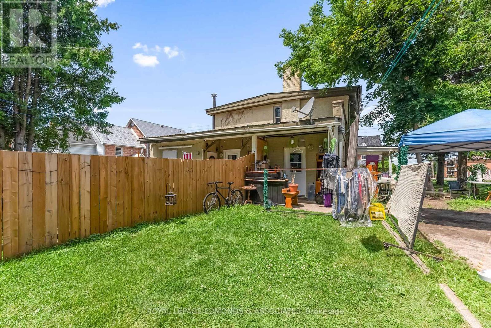 












394 PEMBROKE STREET E

,
Pembroke,




Ontario
K8A3K6

