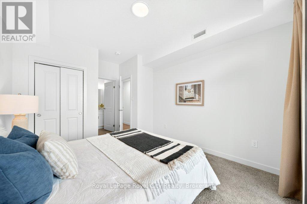 












162 - 824 WOOLWICH STREET

,
Guelph (Riverside Park),




Ontario
N1H1G8

