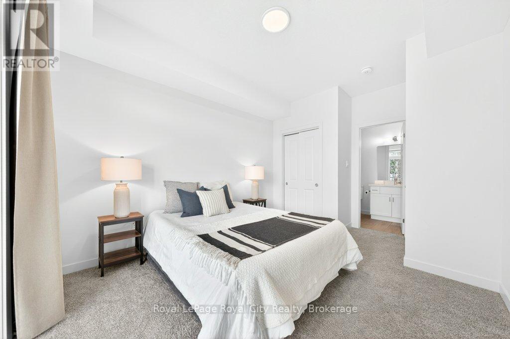 












162 - 824 WOOLWICH STREET

,
Guelph (Riverside Park),




Ontario
N1H1G8

