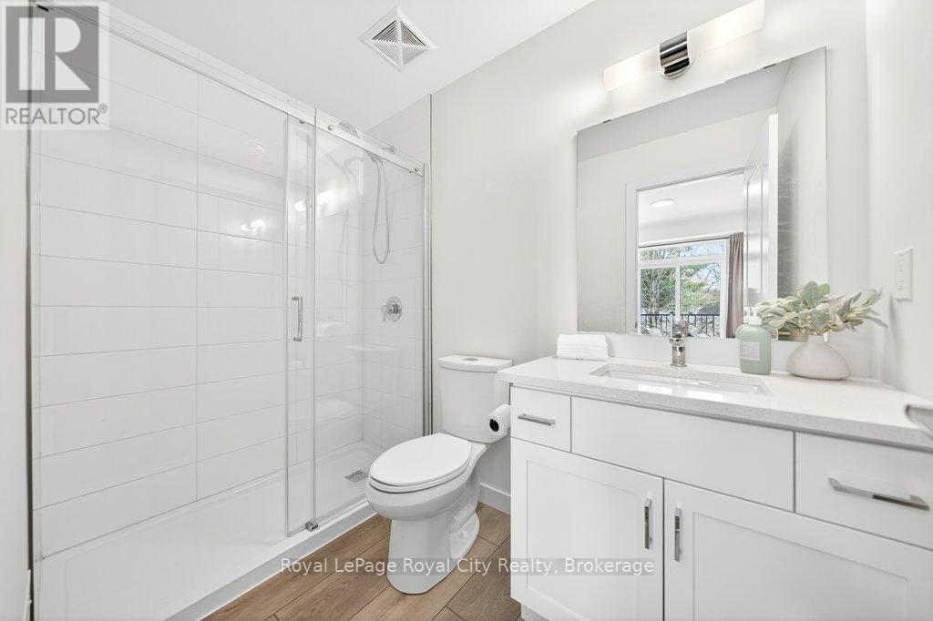 












162 - 824 WOOLWICH STREET

,
Guelph (Riverside Park),




Ontario
N1H1G8

