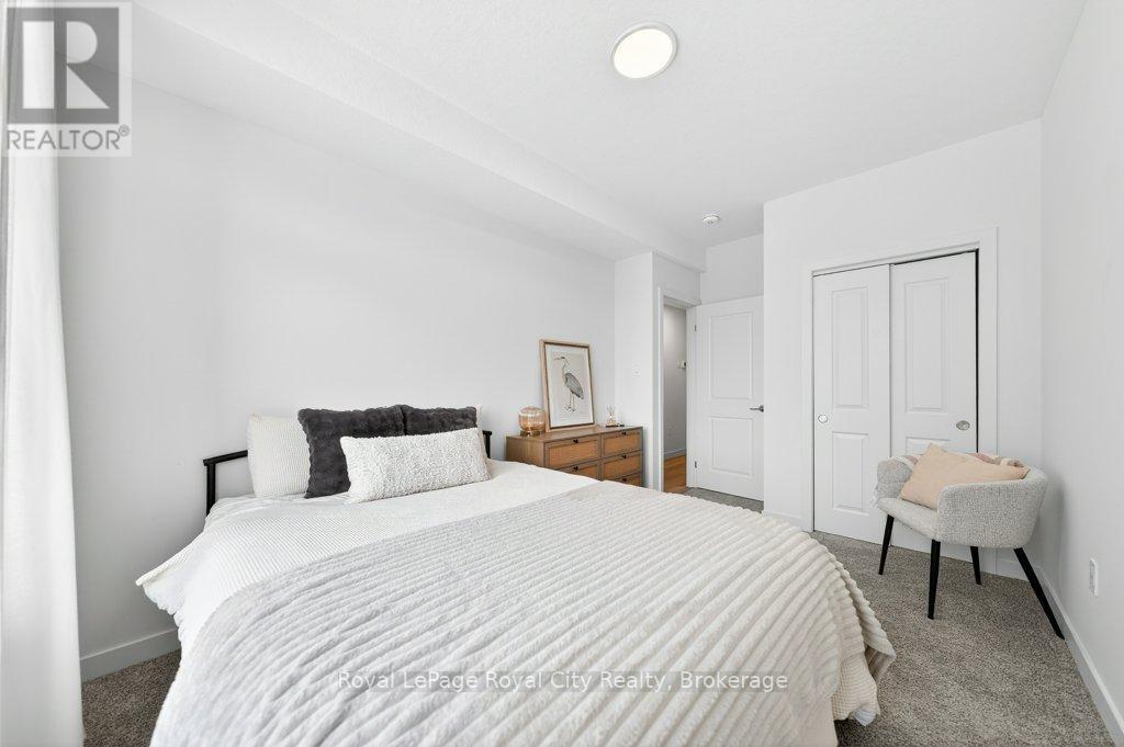 












162 - 824 WOOLWICH STREET

,
Guelph (Riverside Park),




Ontario
N1H1G8


