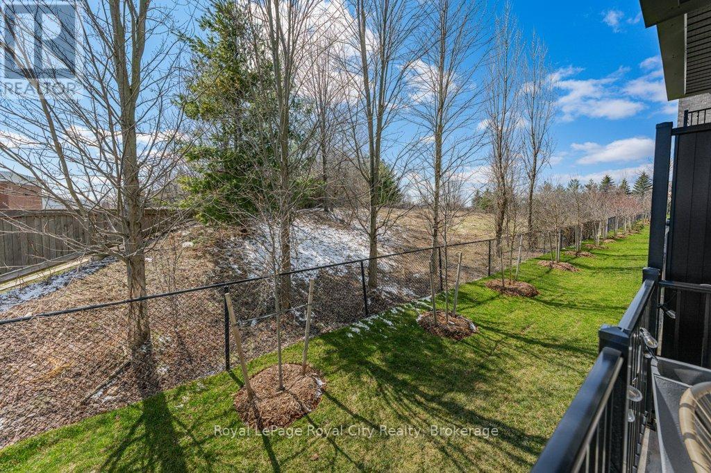 












162 - 824 WOOLWICH STREET

,
Guelph (Riverside Park),




Ontario
N1H1G8

