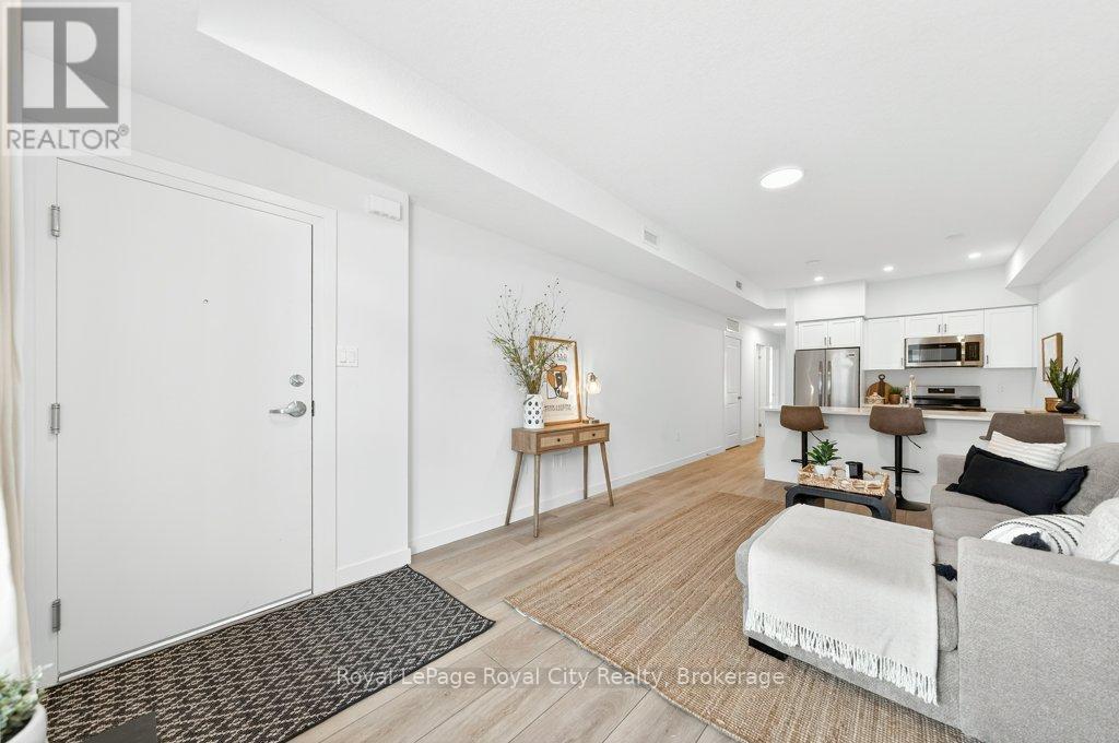 












162 - 824 WOOLWICH STREET

,
Guelph (Riverside Park),




Ontario
N1H1G8

