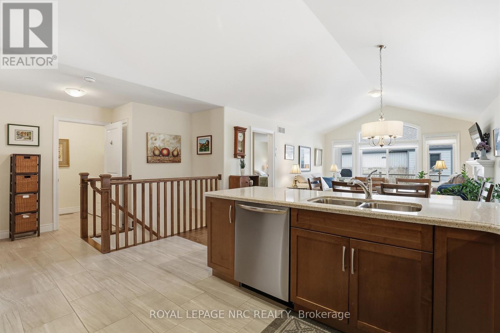 












23 RICHARD CRESCENT

,
West Lincoln,




Ontario
L0R2A0

