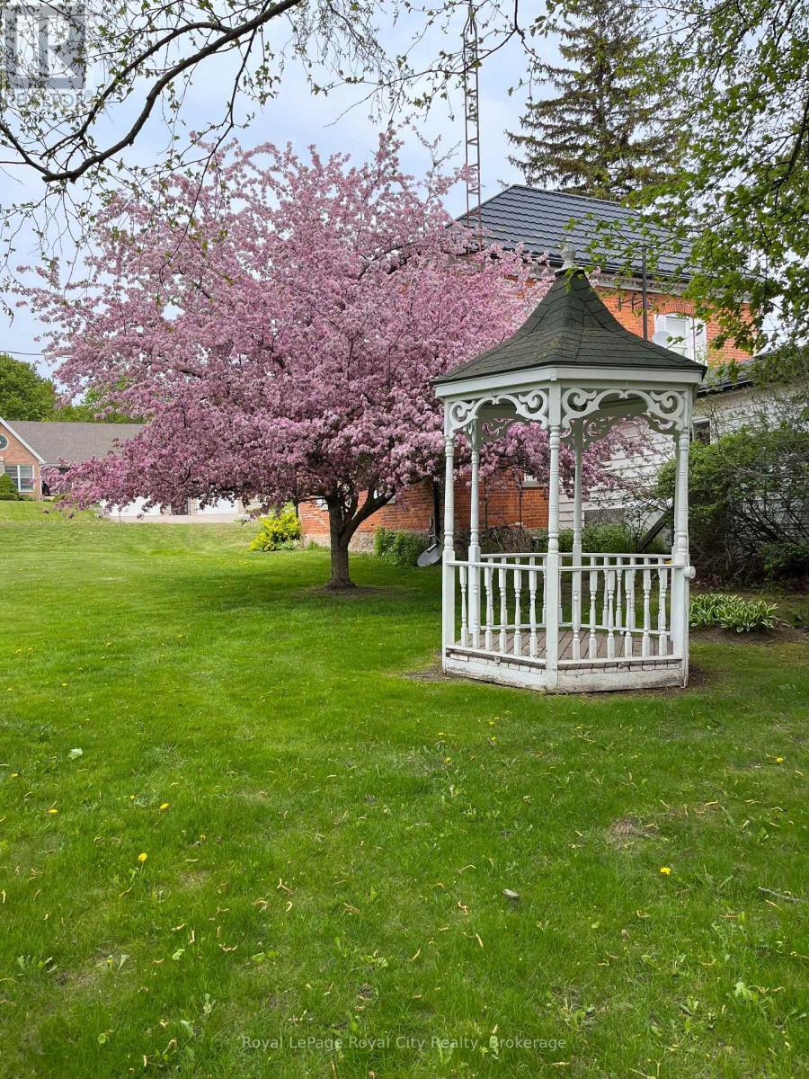 












8397 WELLINGTON 22 ROAD

,
Guelph/Eramosa (Rockwood),




Ontario
N0B2K0

