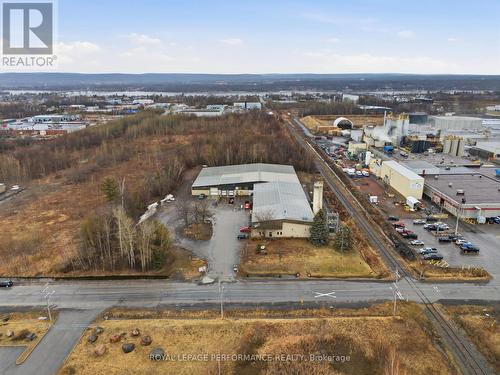 Terrain:130,680'    / 3acres