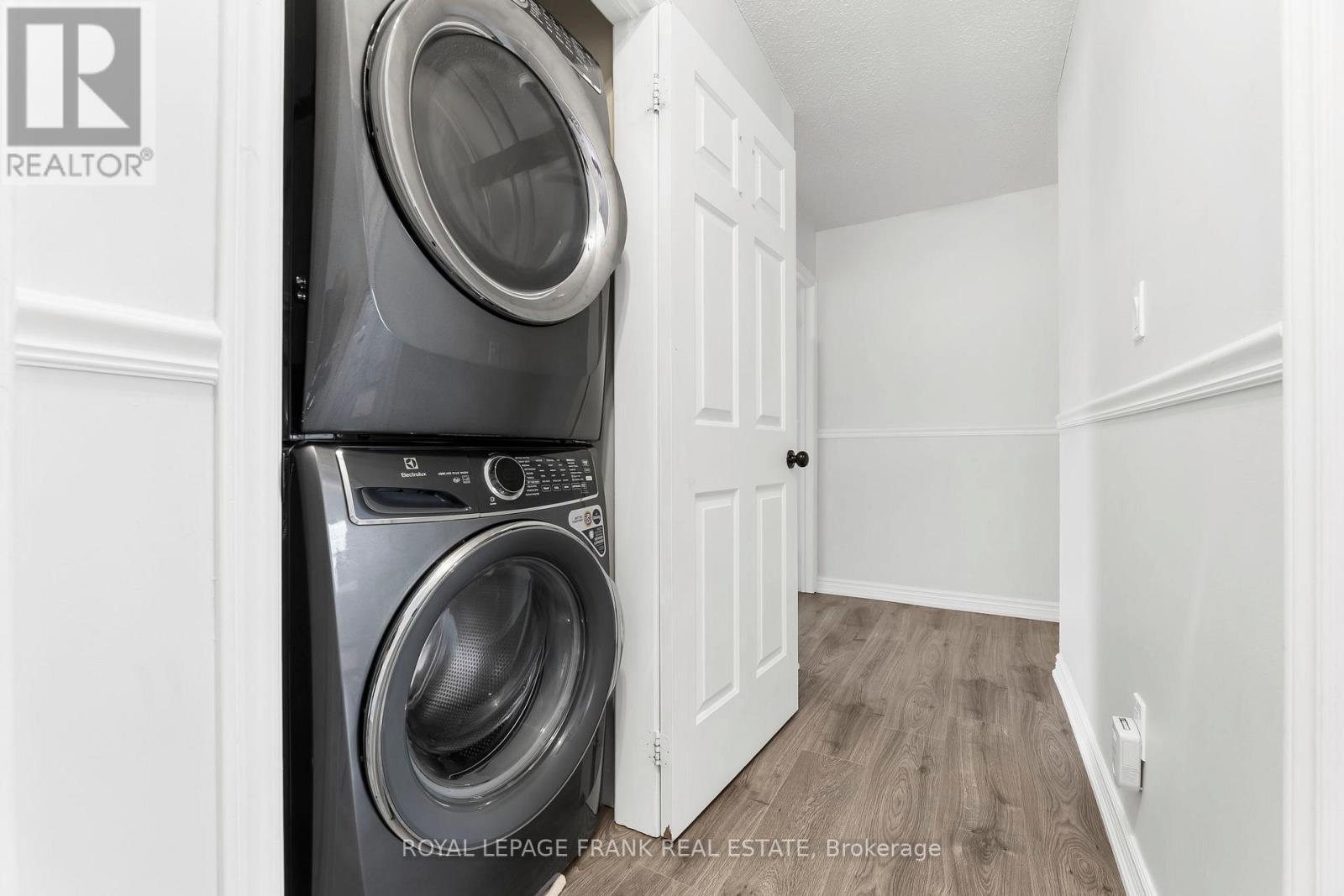












E12 - 1665 NASH ROAD

,
Clarington (Courtice),




Ontario
L1E1S8

