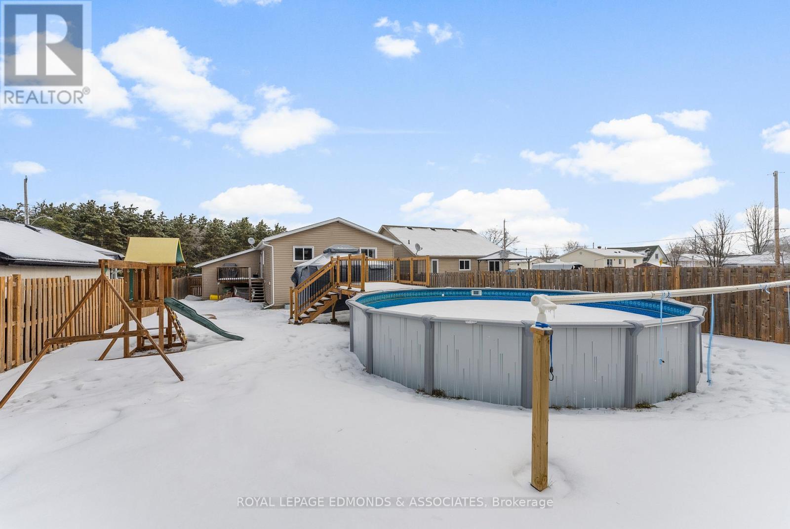 












12 WILBERT STREET

,
Petawawa,




Ontario
K8H2C6

