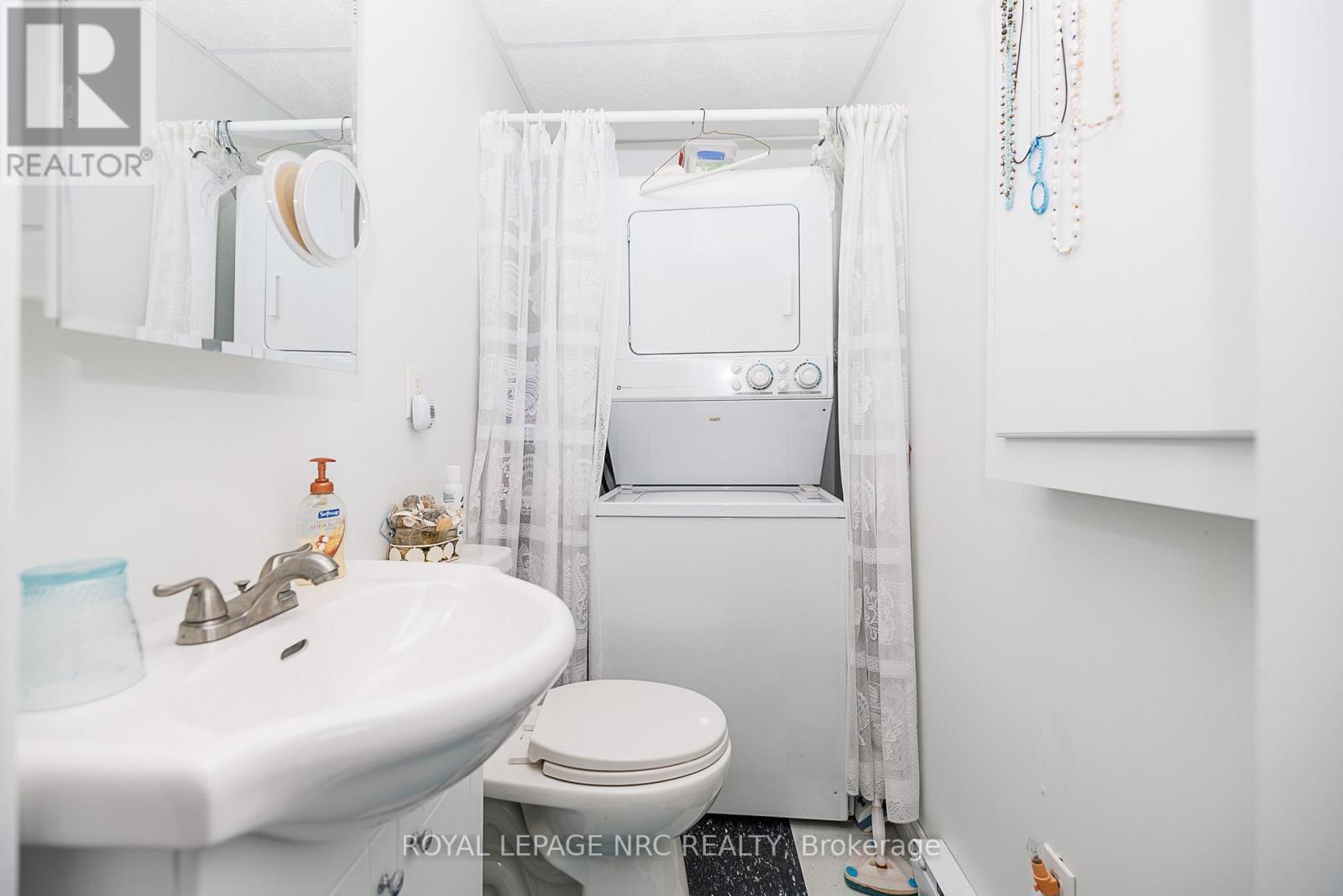 












3840 TERRACE LANE

,
Fort Erie (Crystal Beach),




Ontario
L0S1B0

