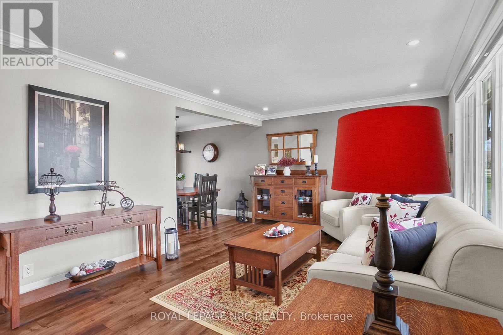 












787 GRANDVIEW ROAD

,
Fort Erie (Crescent Park),




Ontario
L2A4V6

