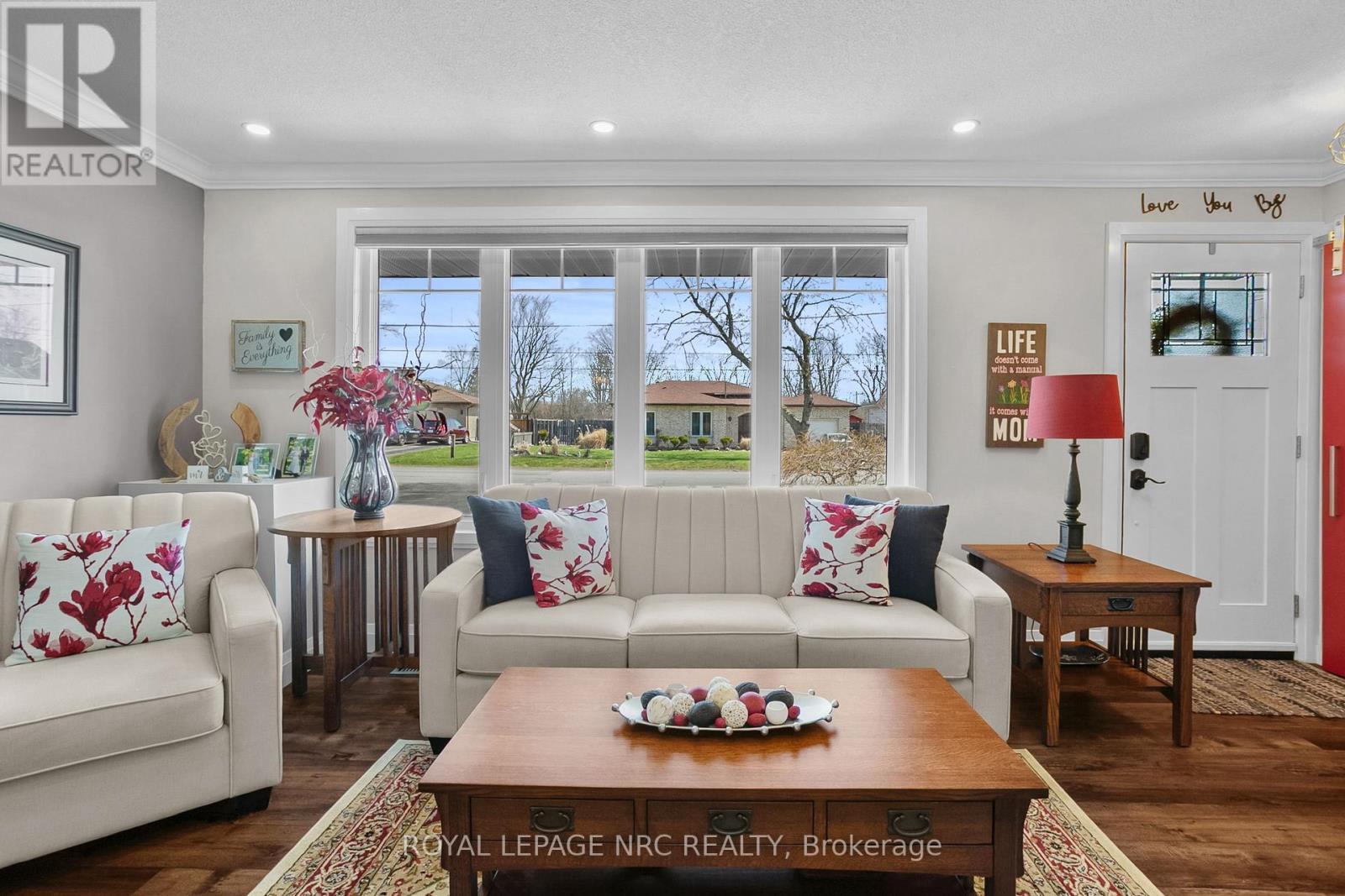 












787 GRANDVIEW ROAD

,
Fort Erie (Crescent Park),




Ontario
L2A4V6

