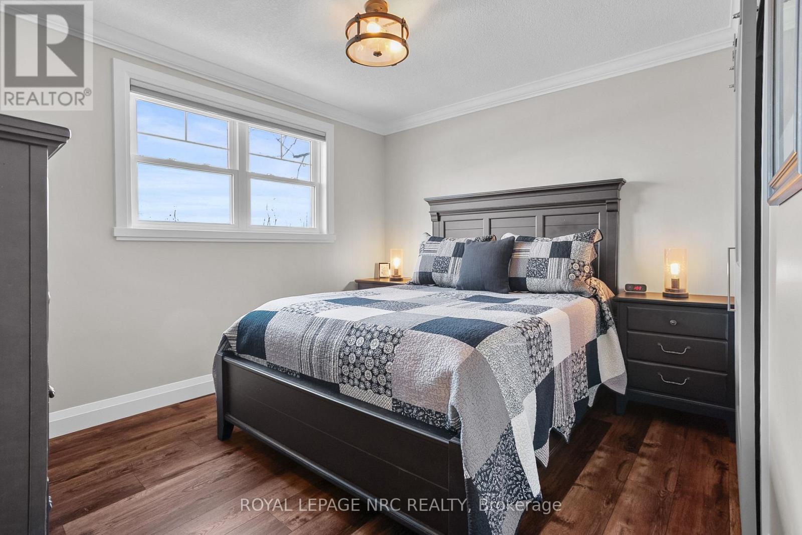 












787 GRANDVIEW ROAD

,
Fort Erie (Crescent Park),




Ontario
L2A4V6

