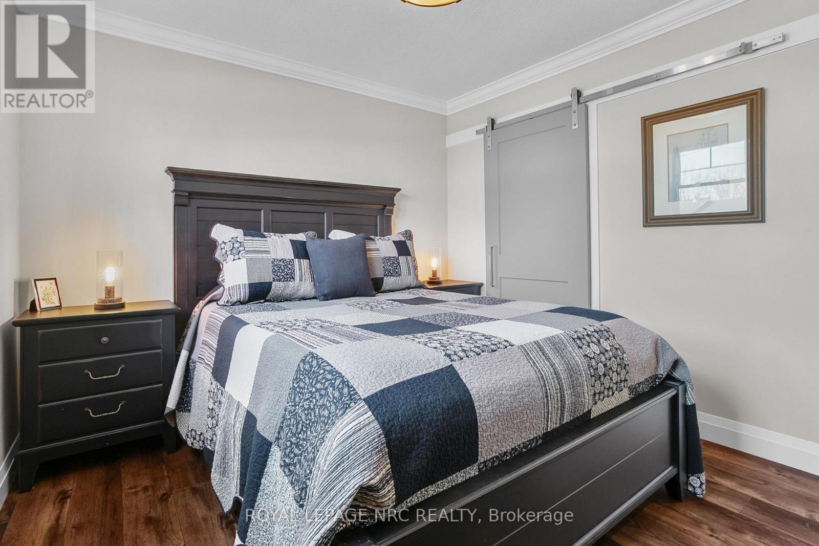 












787 GRANDVIEW ROAD

,
Fort Erie (Crescent Park),




Ontario
L2A4V6

