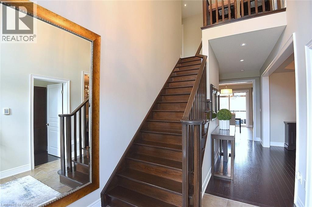 












483 VALRIDGE Drive

,
Ancaster,




Ontario
L9G0B2

