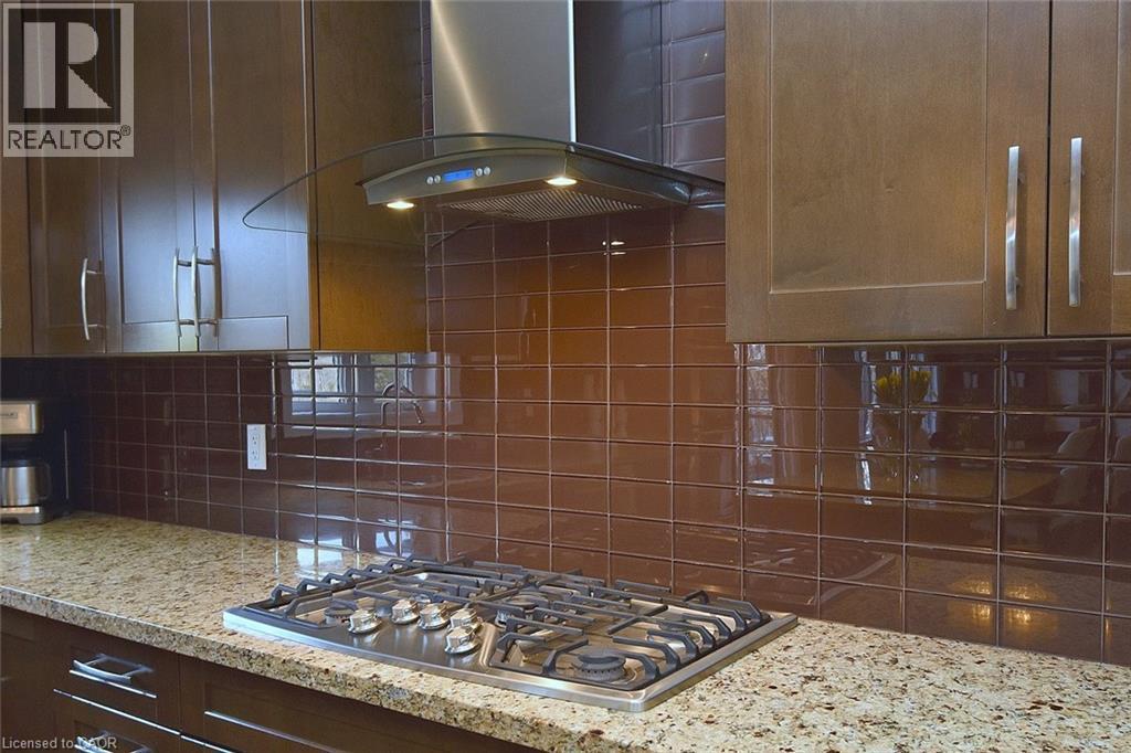 












483 VALRIDGE Drive

,
Ancaster,




Ontario
L9G0B2

