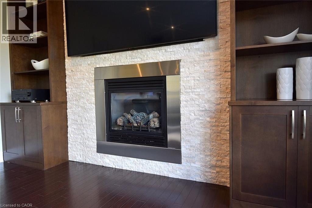 












483 VALRIDGE Drive

,
Ancaster,




Ontario
L9G0B2

