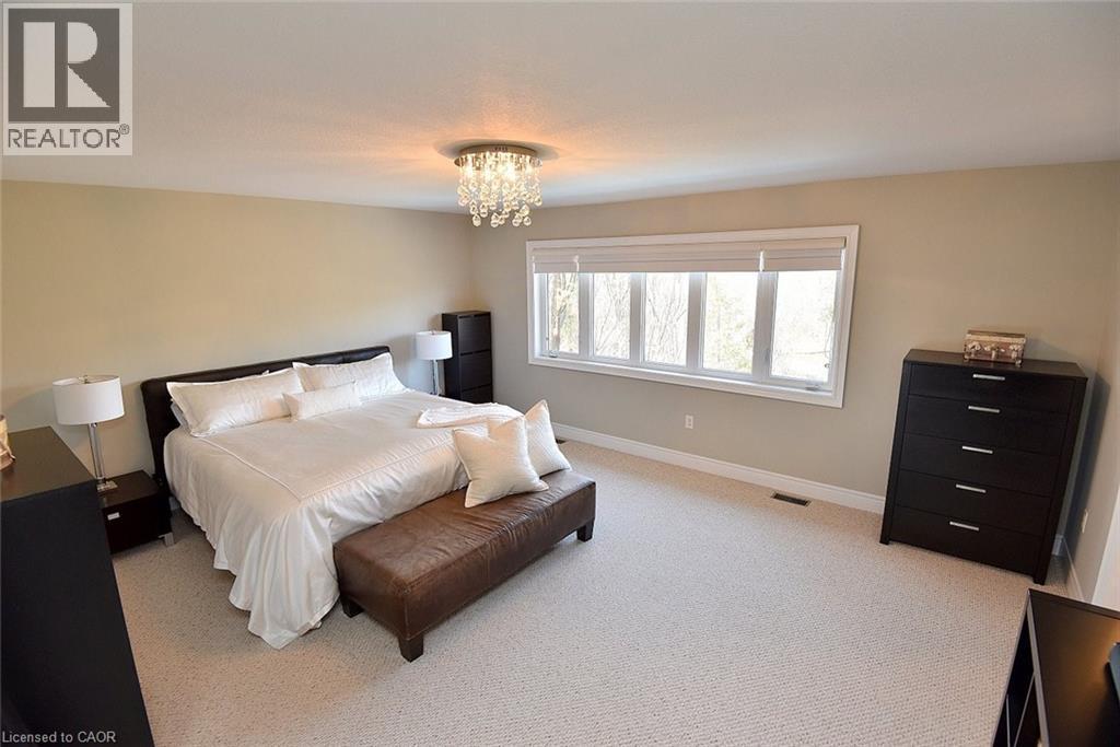 












483 VALRIDGE Drive

,
Ancaster,




Ontario
L9G0B2


