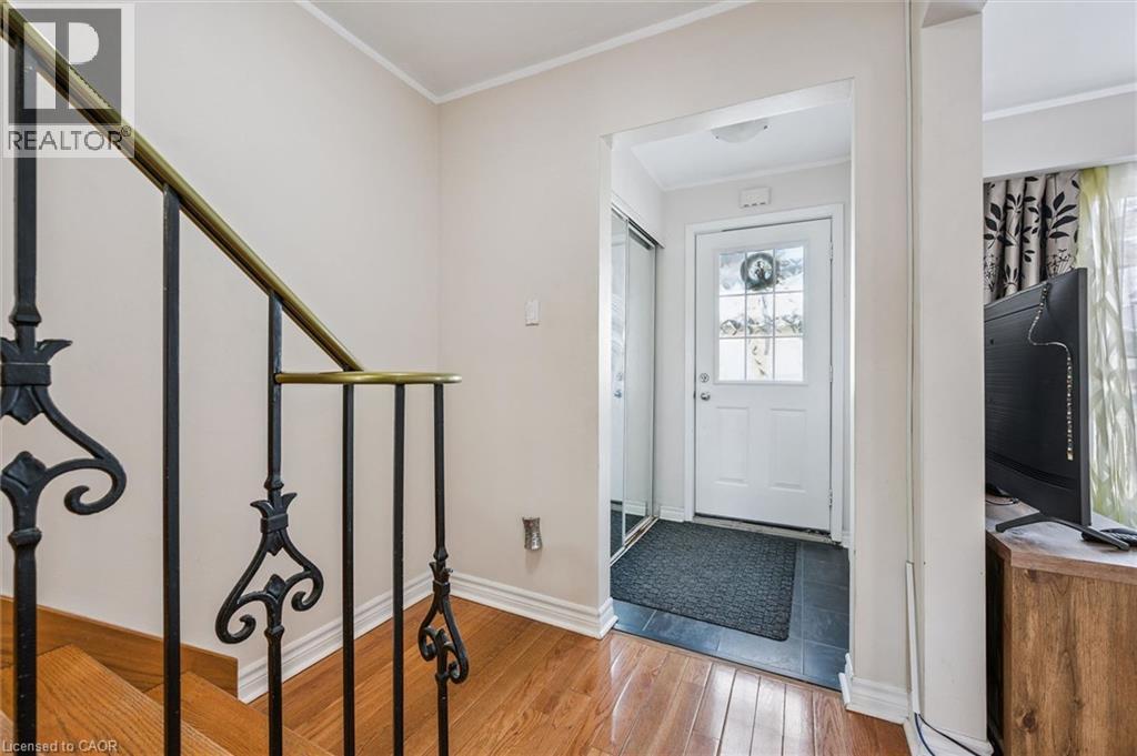 












55 RALGREEN Crescent

,
Kitchener,




Ontario
N2M1V1

