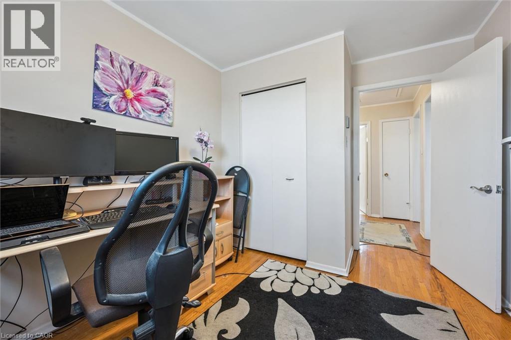 












55 RALGREEN Crescent

,
Kitchener,




Ontario
N2M1V1

