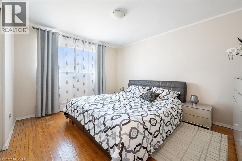 












55 RALGREEN Crescent

,
Kitchener,




Ontario
N2M1V1


