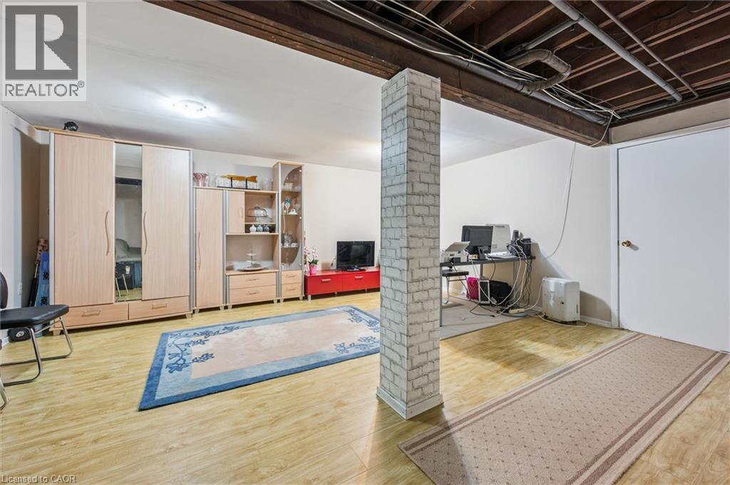 












55 RALGREEN Crescent

,
Kitchener,




Ontario
N2M1V1

