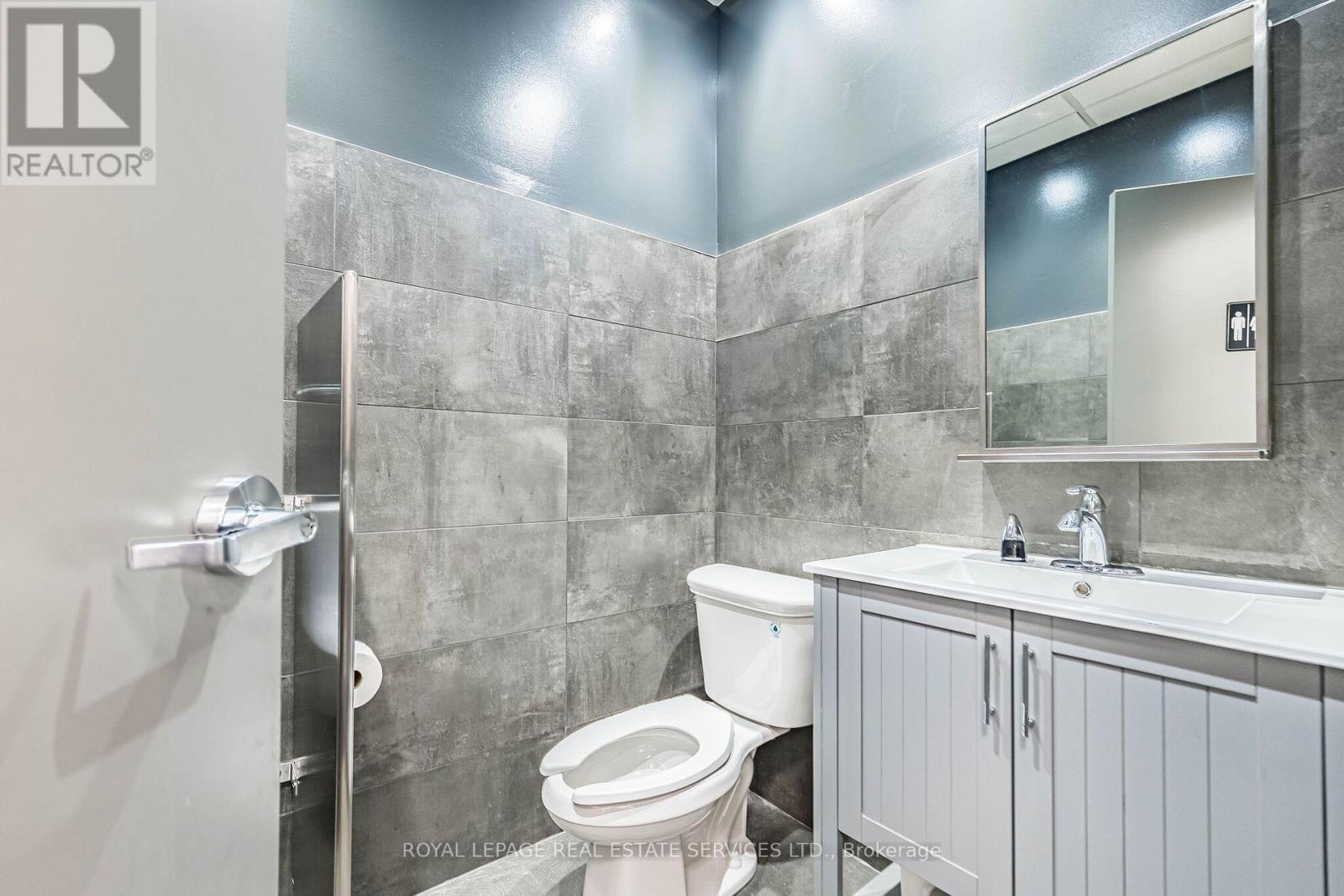 












3130 UNIVERSAL DRIVE

,
Mississauga,




Ontario
L4X2C8

