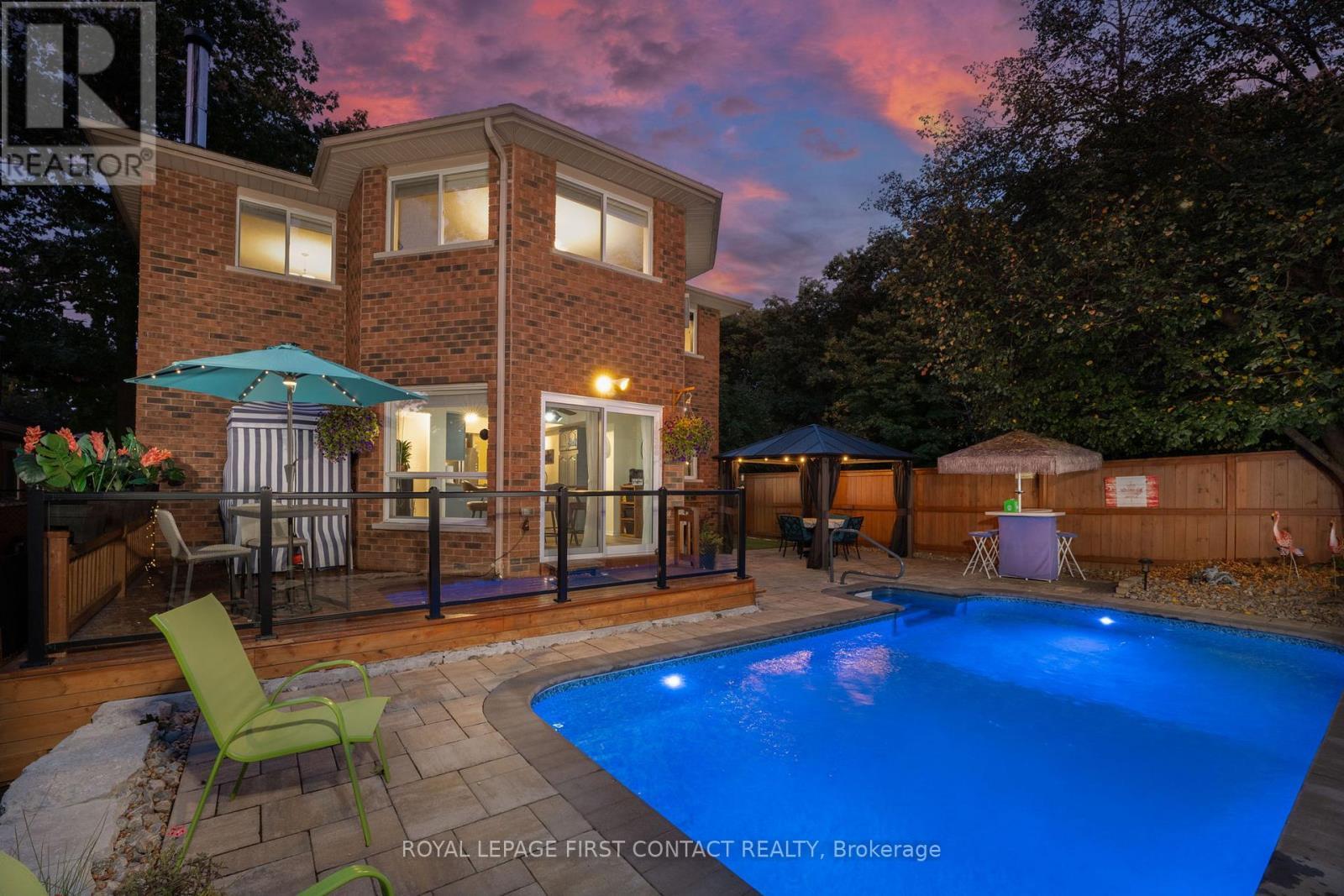 












13 IRWIN DRIVE

,
Barrie,




Ontario
L4N7A6

