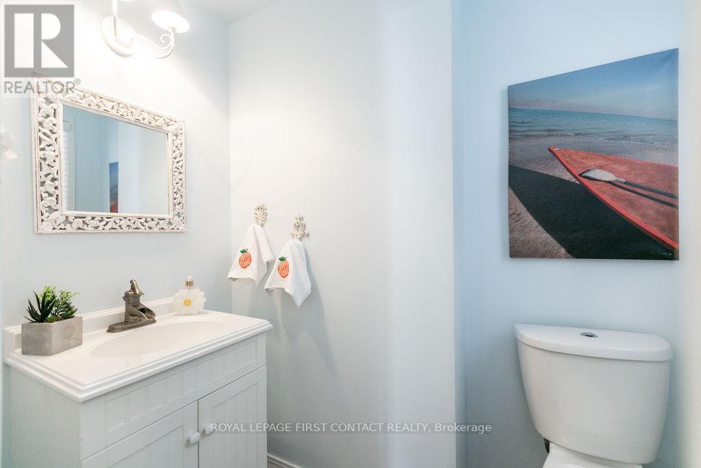 












13 IRWIN DRIVE

,
Barrie,




Ontario
L4N7A6

