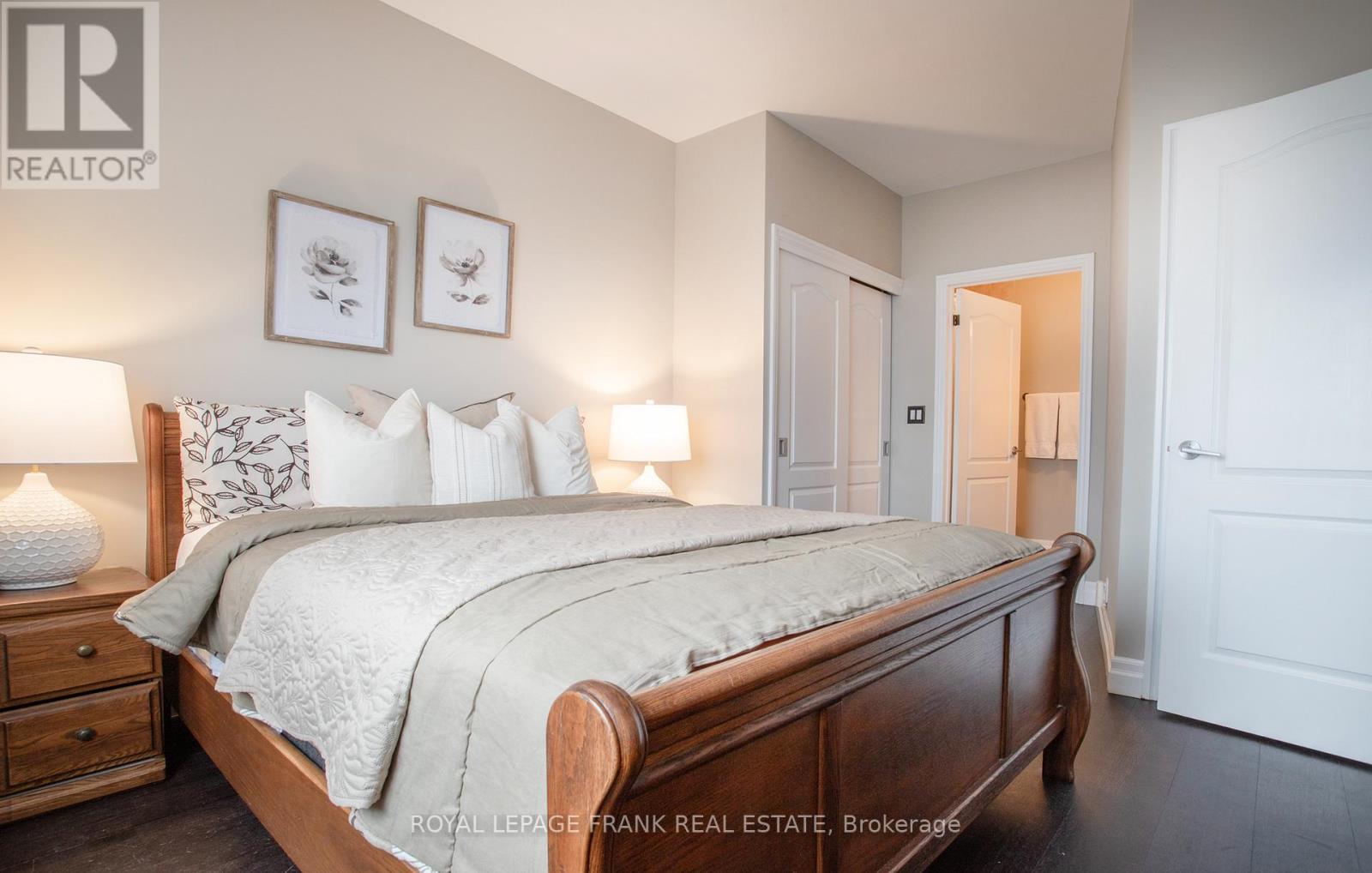 












905 - 44 BOND STREET W

,
Oshawa (O'Neill),




Ontario
L1G6R2

