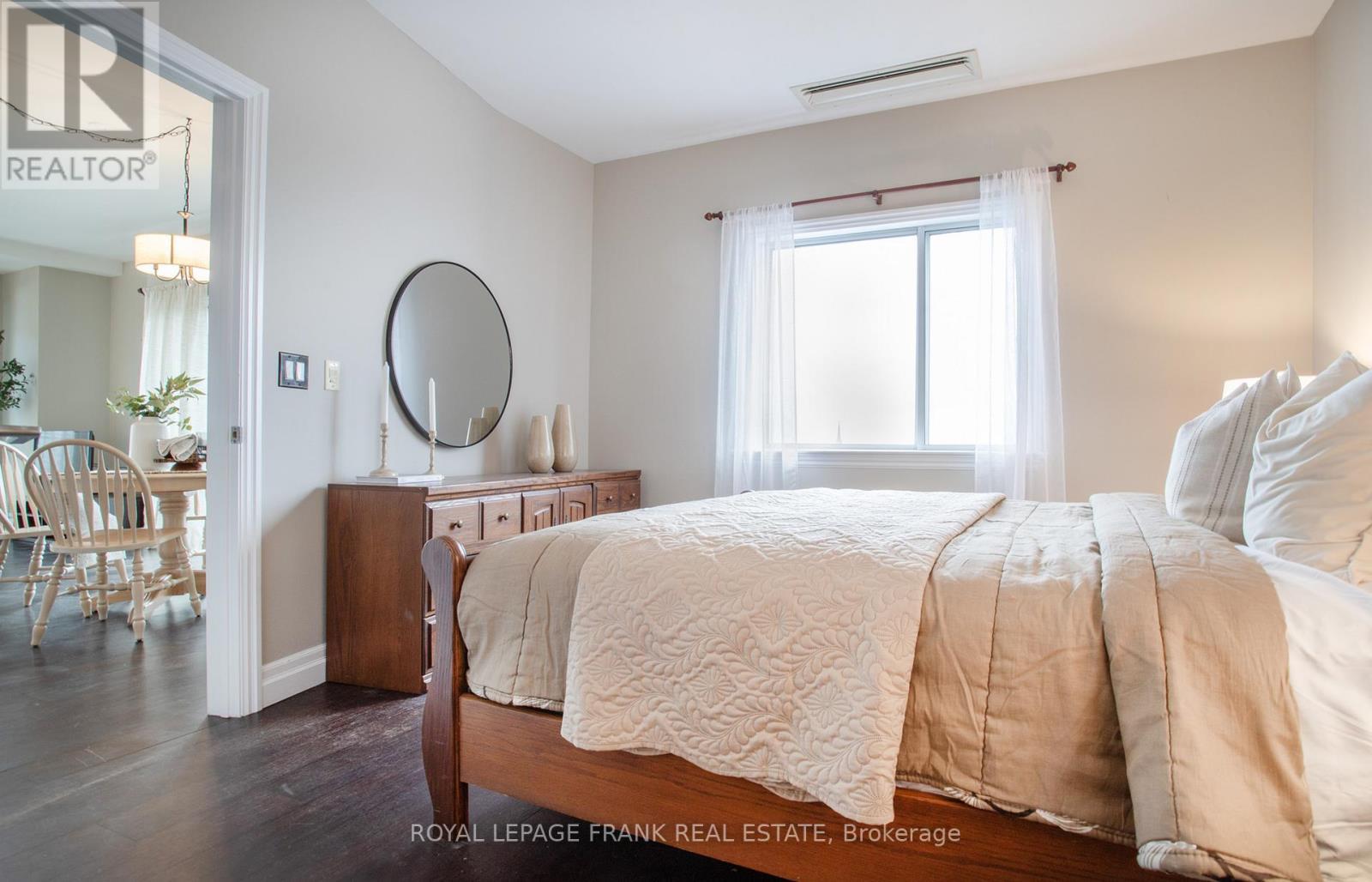 












905 - 44 BOND STREET W

,
Oshawa (O'Neill),




Ontario
L1G6R2


