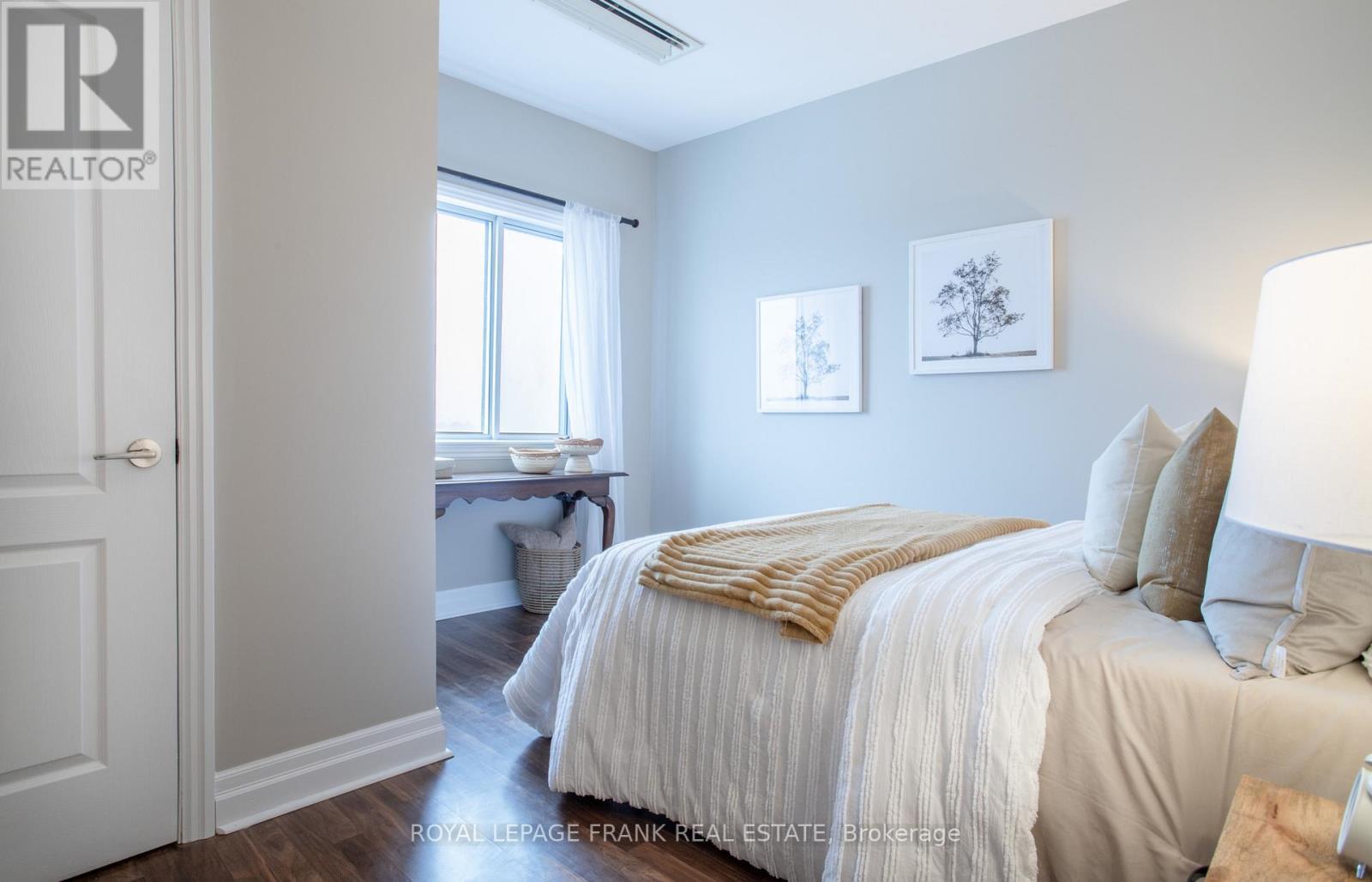 












905 - 44 BOND STREET W

,
Oshawa (O'Neill),




Ontario
L1G6R2

