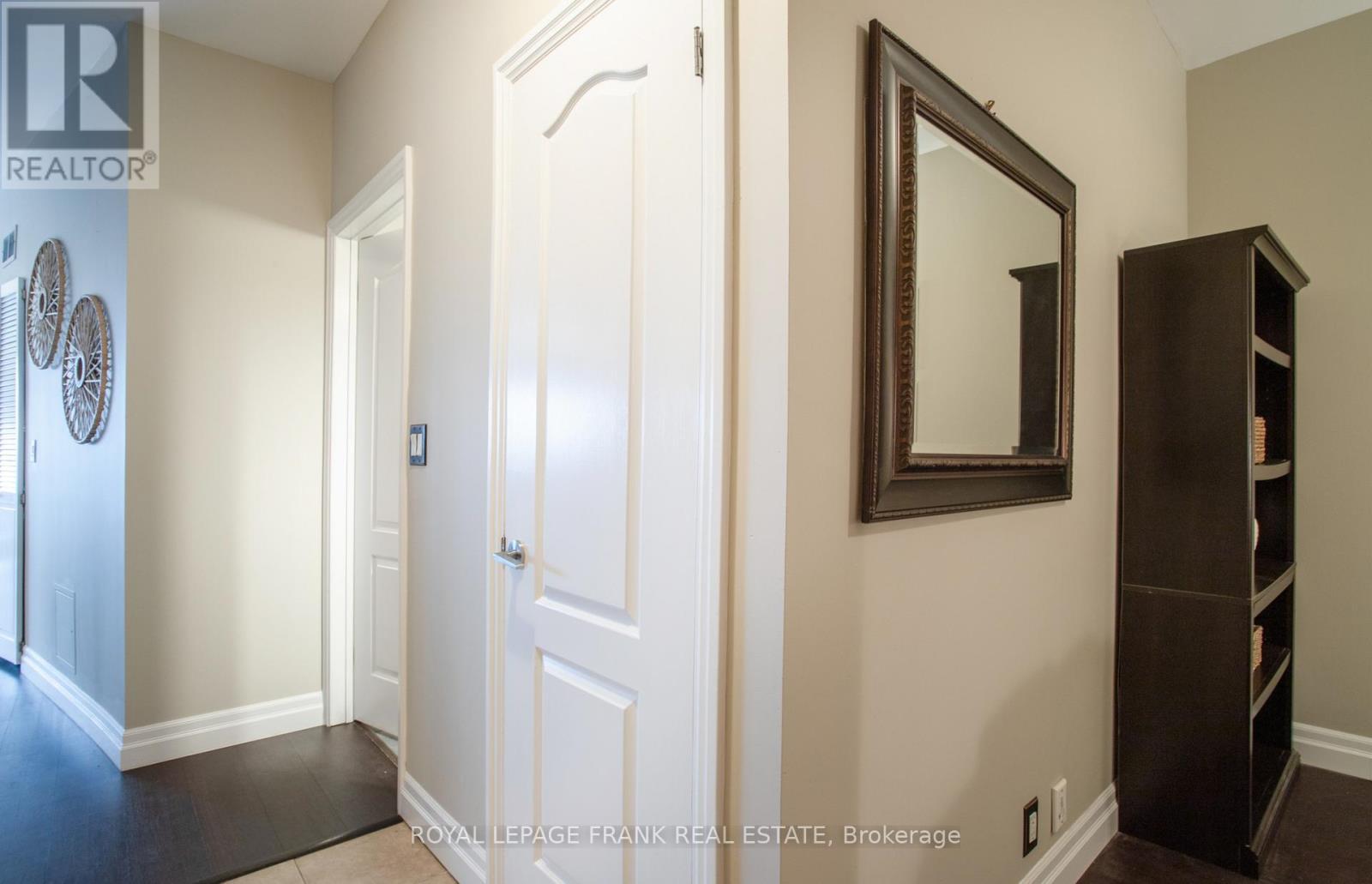












905 - 44 BOND STREET W

,
Oshawa (O'Neill),




Ontario
L1G6R2

