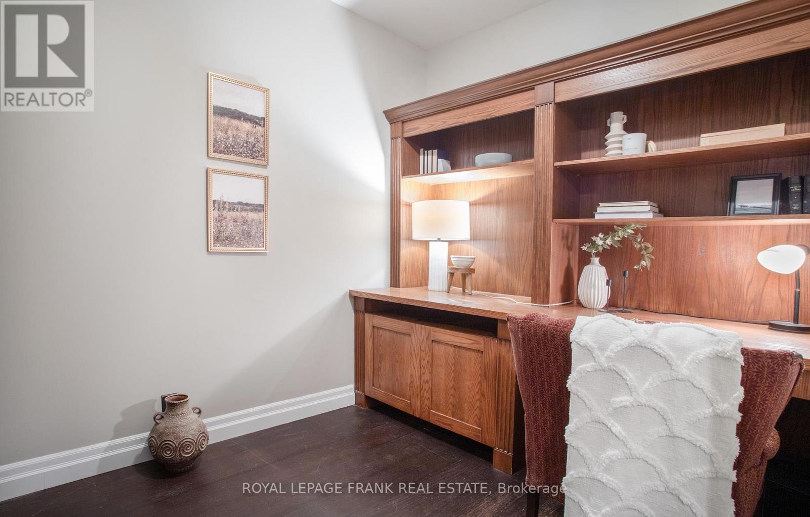 












905 - 44 BOND STREET W

,
Oshawa (O'Neill),




Ontario
L1G6R2

