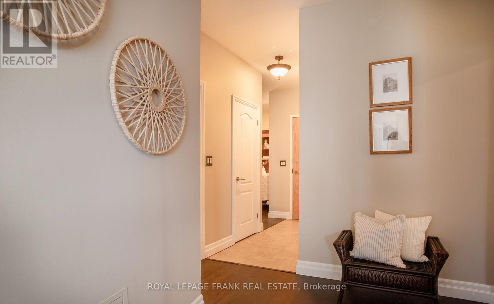 












905 - 44 BOND STREET W

,
Oshawa (O'Neill),




Ontario
L1G6R2

