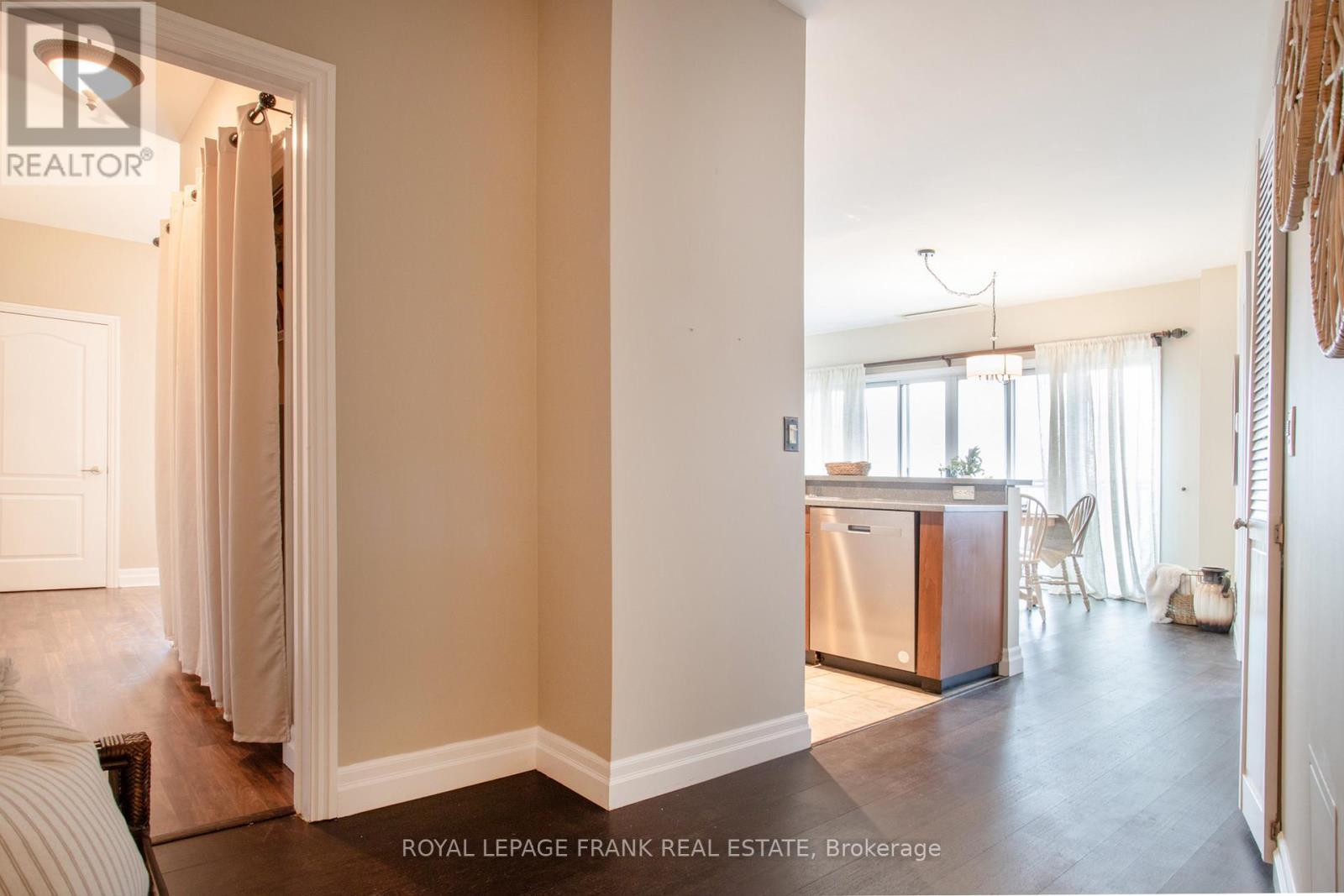 












905 - 44 BOND STREET W

,
Oshawa (O'Neill),




Ontario
L1G6R2

