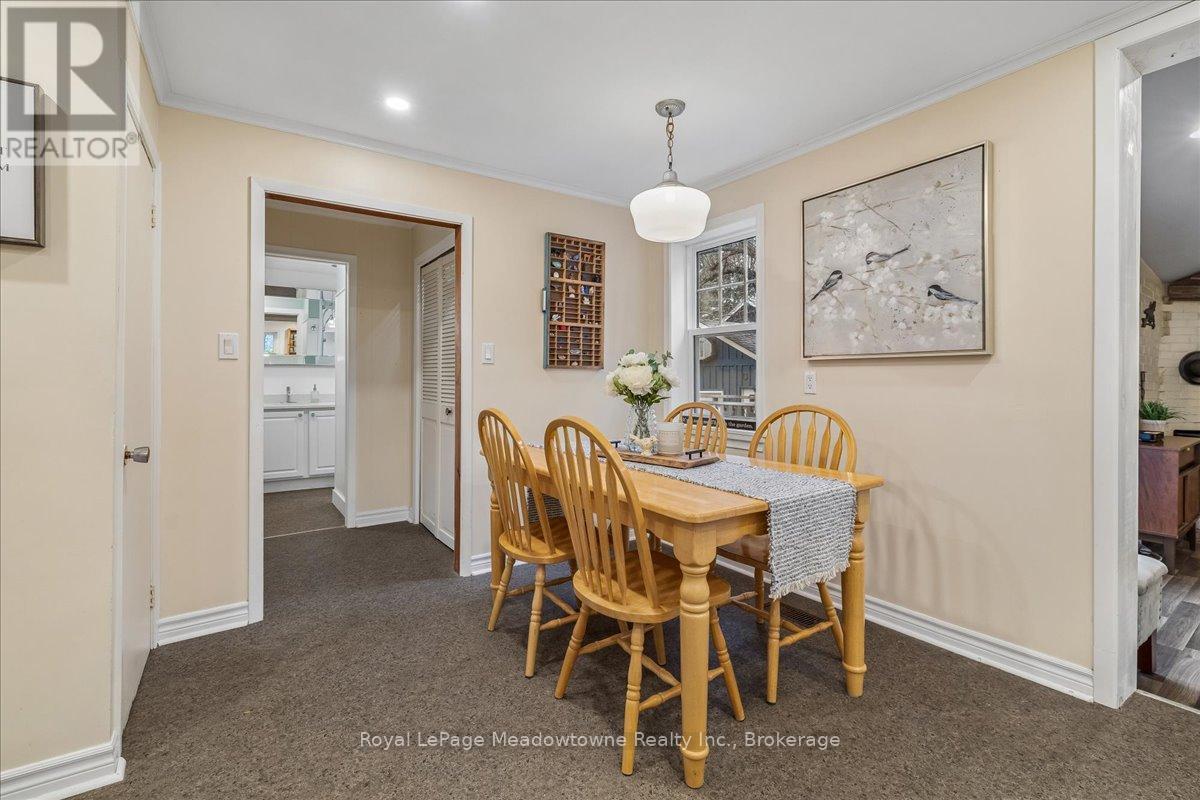 












11024 FIRST LINE

,
Milton (Moffat),




Ontario
L0P1J0

