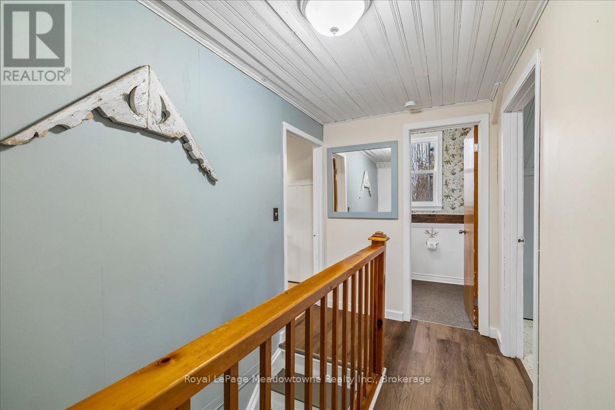 












11024 FIRST LINE

,
Milton (Moffat),




Ontario
L0P1J0

