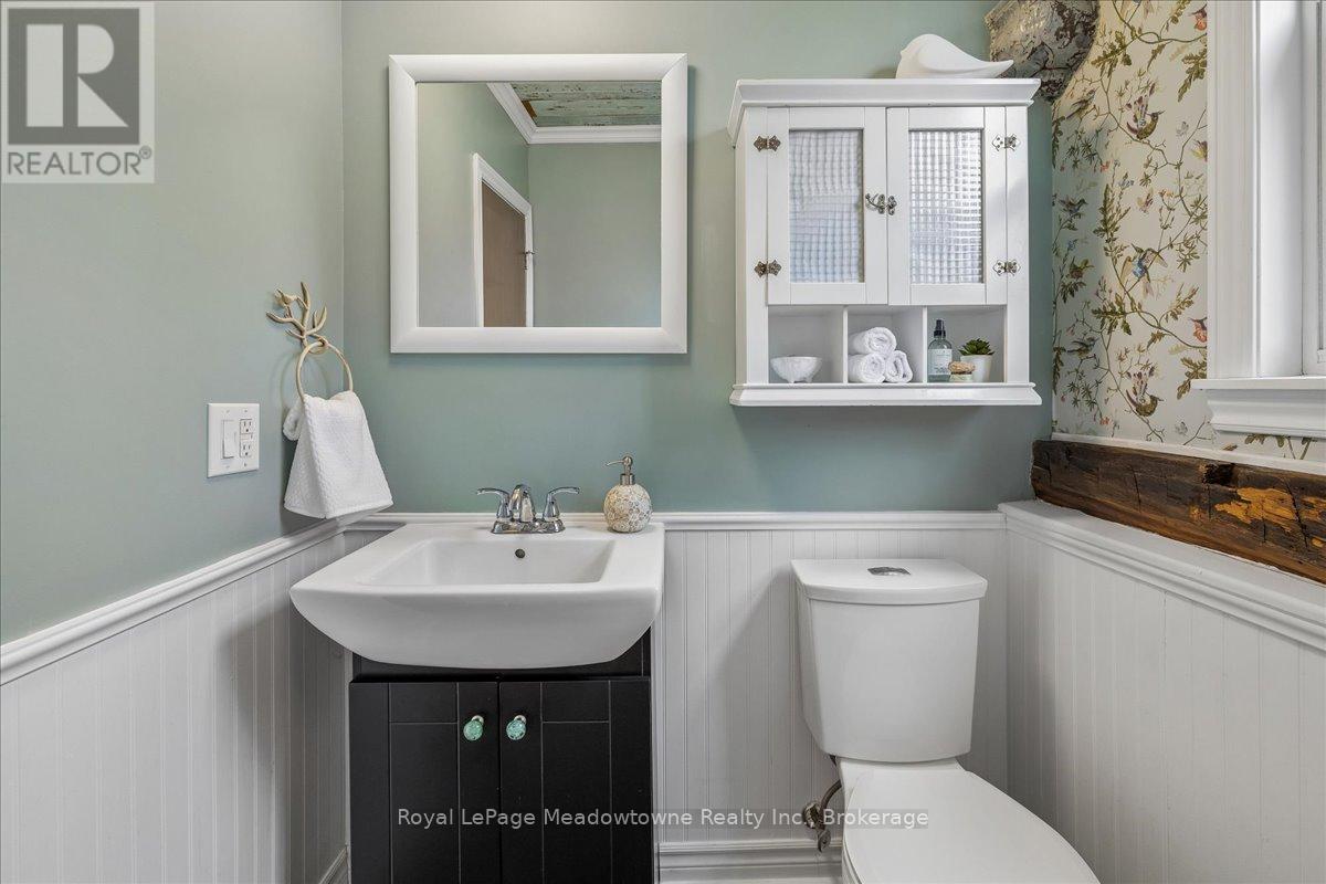 












11024 FIRST LINE

,
Milton (Moffat),




Ontario
L0P1J0

