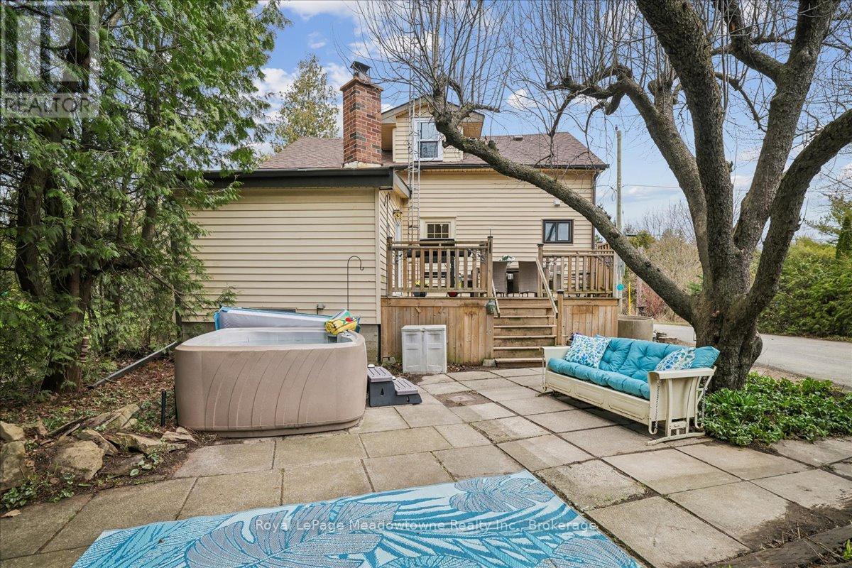 












11024 FIRST LINE

,
Milton (Moffat),




Ontario
L0P1J0

