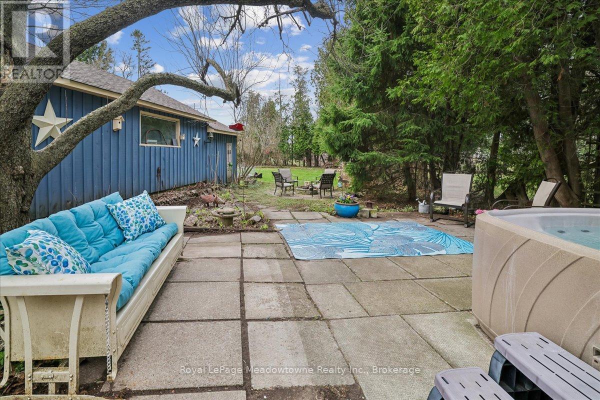 












11024 FIRST LINE

,
Milton (Moffat),




Ontario
L0P1J0

