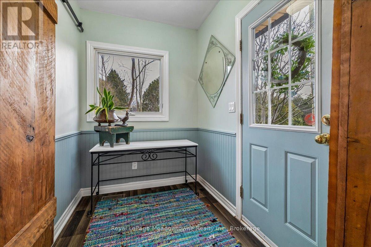 












11024 FIRST LINE

,
Milton (Moffat),




Ontario
L0P1J0

