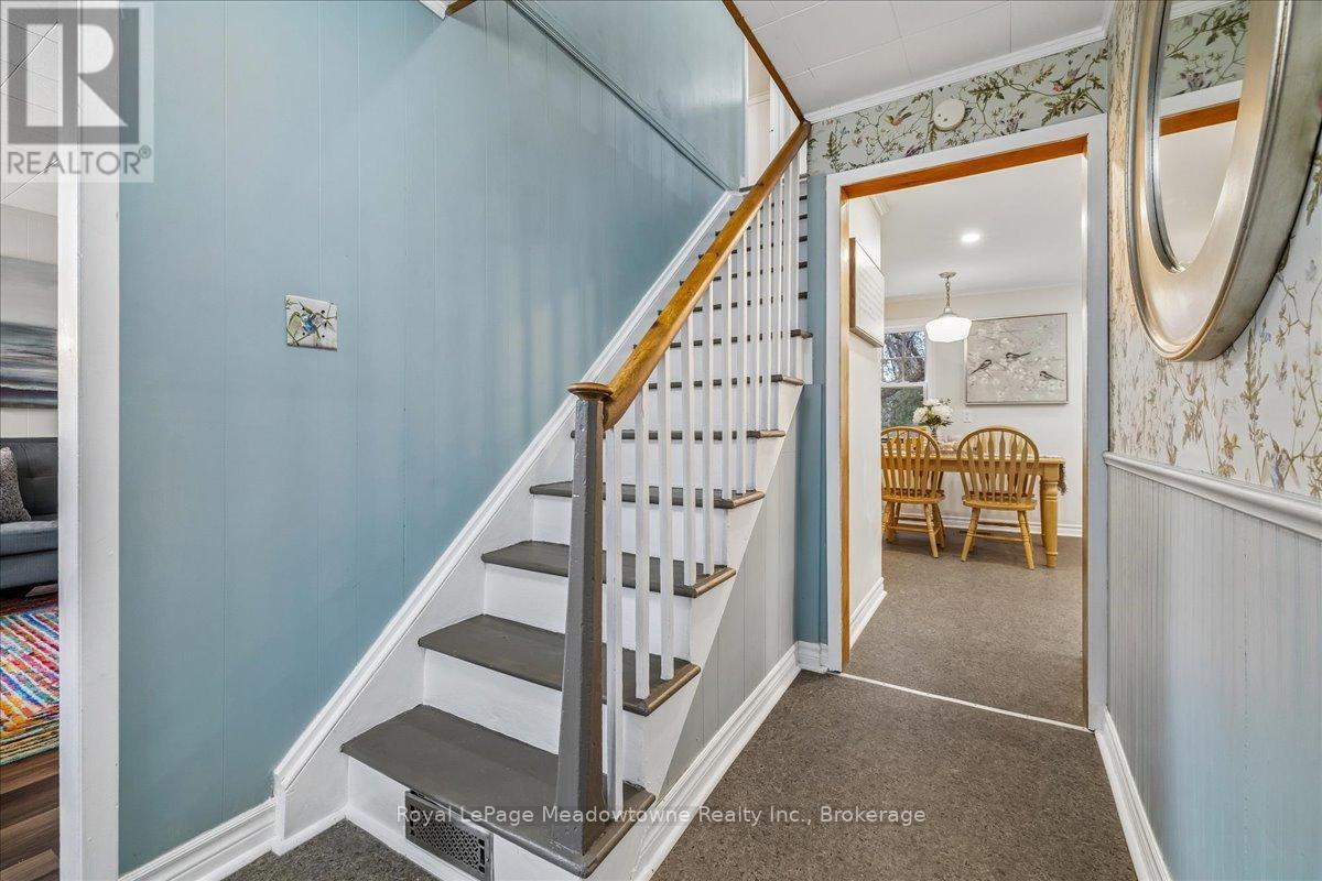 












11024 FIRST LINE

,
Milton (Moffat),




Ontario
L0P1J0

