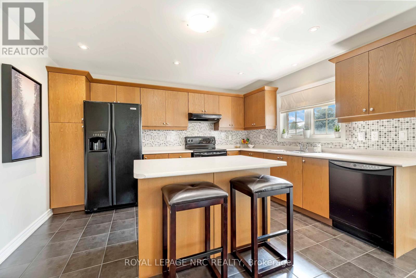 












9115 KUDLAC STREET

,
Niagara Falls (Forestview),




Ontario
L2H0C2

