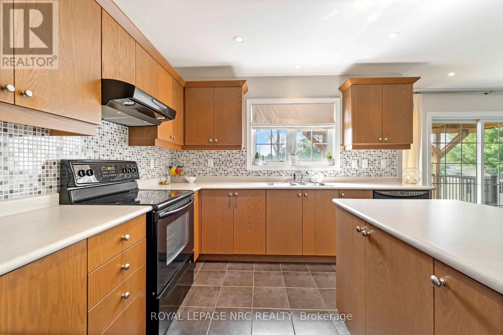 












9115 KUDLAC STREET

,
Niagara Falls (Forestview),




Ontario
L2H0C2

