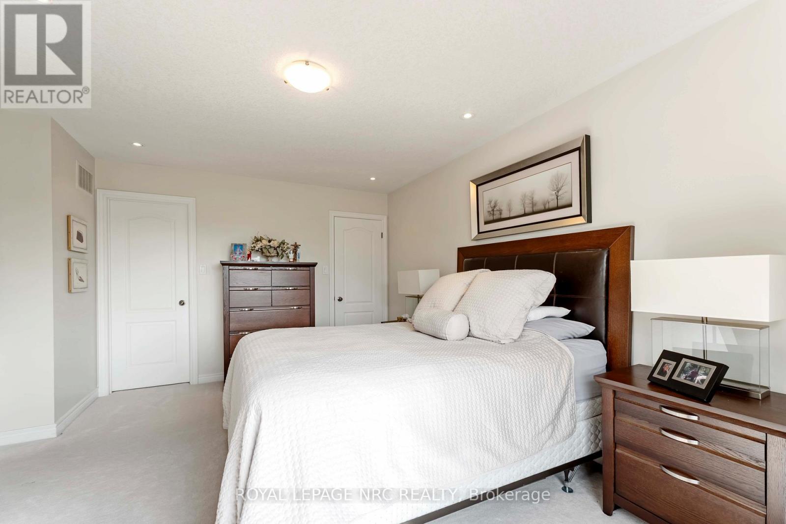 












9115 KUDLAC STREET

,
Niagara Falls (Forestview),




Ontario
L2H0C2

