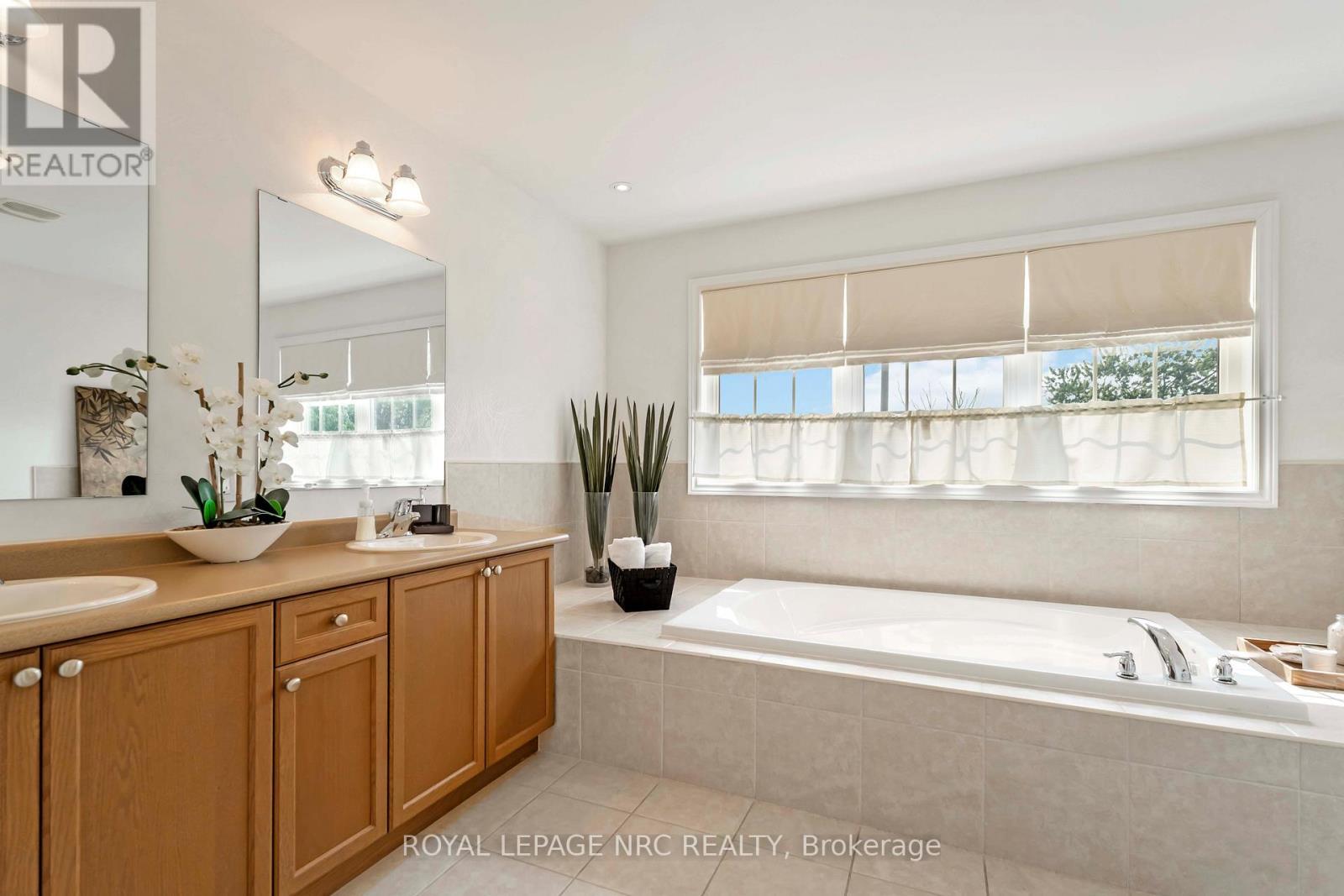












9115 KUDLAC STREET

,
Niagara Falls (Forestview),




Ontario
L2H0C2

