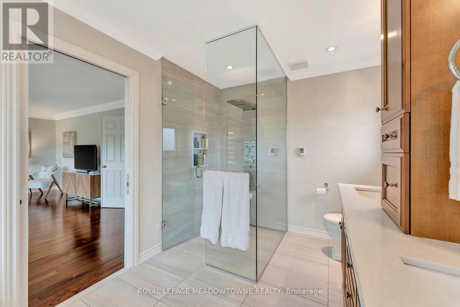 












2008 PEAK PLACE

,
Oakville,




Ontario
L6H5T2

