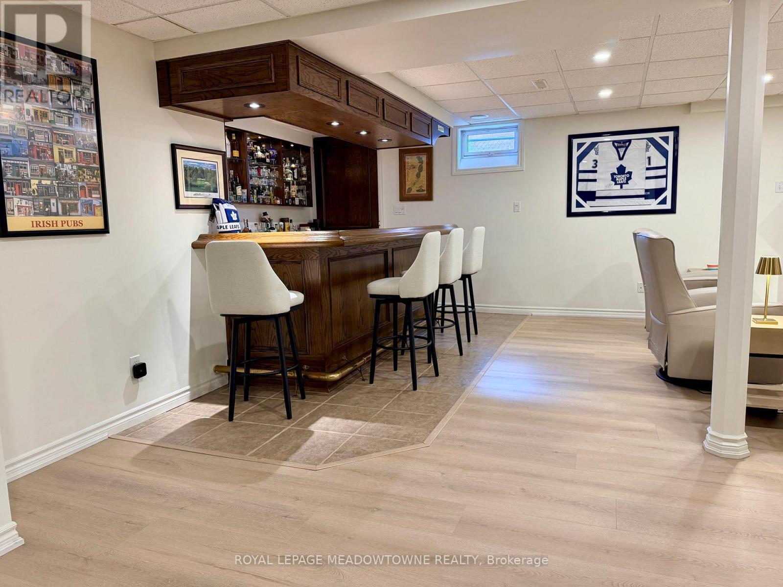 












2008 PEAK PLACE

,
Oakville,




Ontario
L6H5T2

