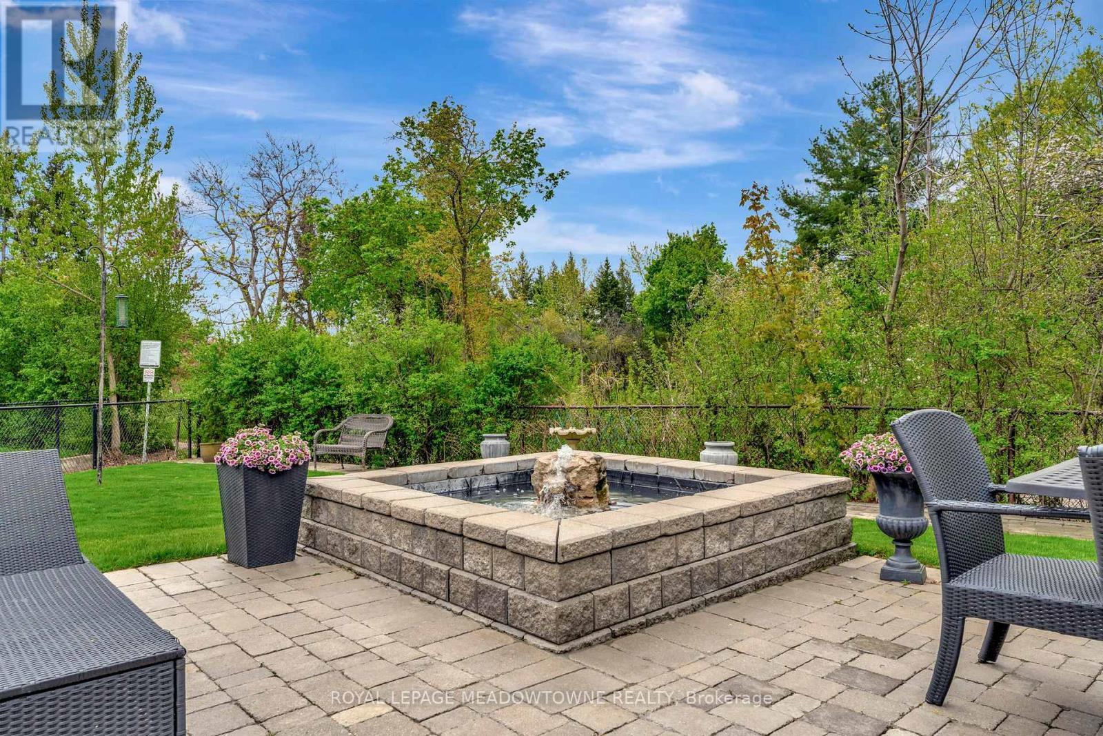 












2008 PEAK PLACE

,
Oakville,




Ontario
L6H5T2

