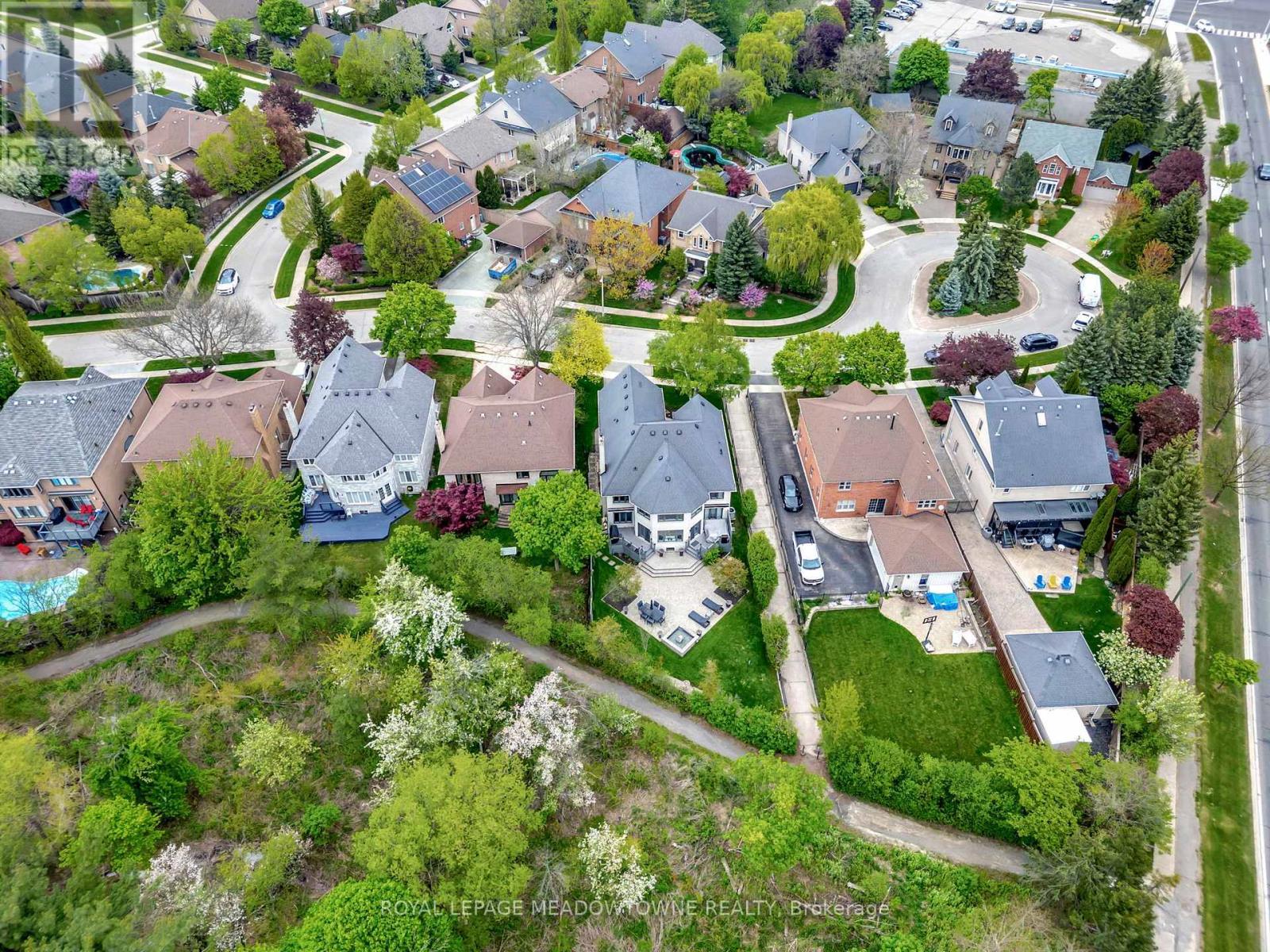 












2008 PEAK PLACE

,
Oakville,




Ontario
L6H5T2

